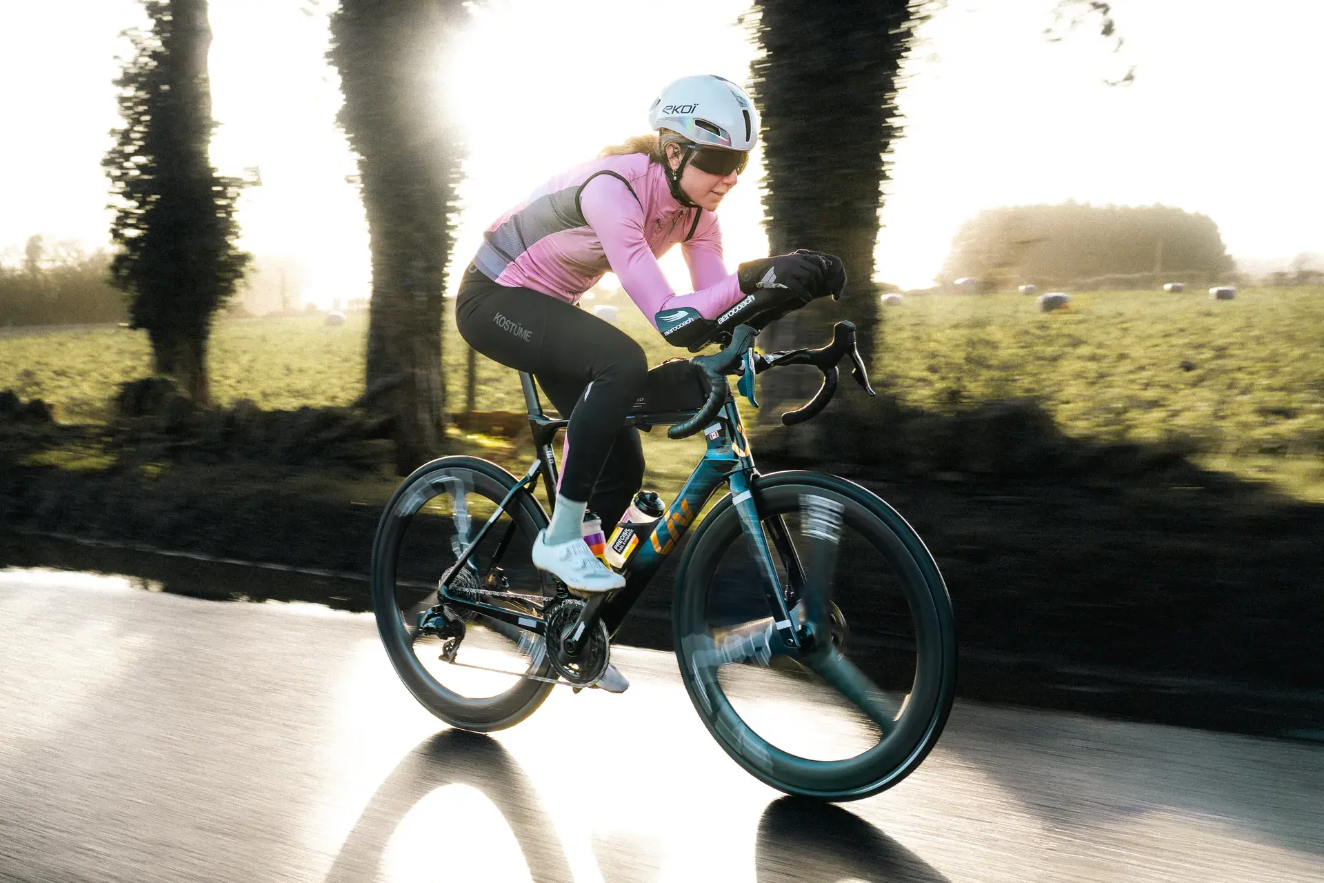 An image to describe post