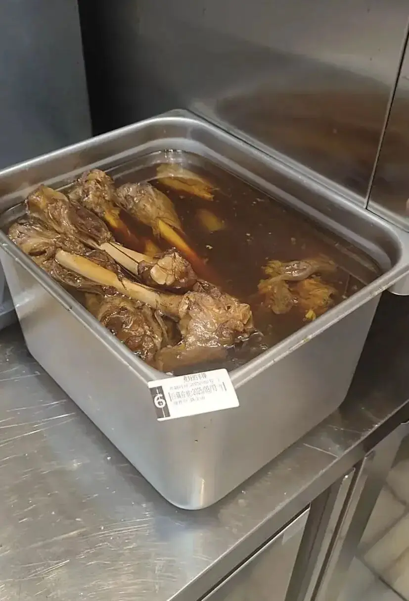 An image to describe post