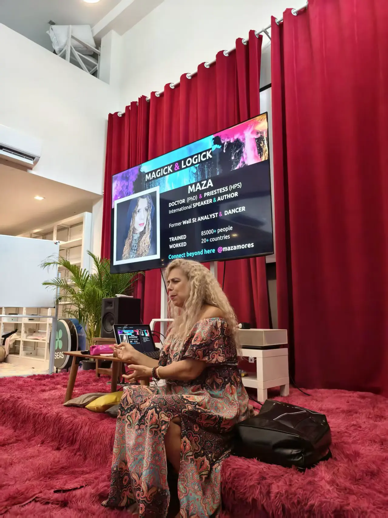 An image to describe post